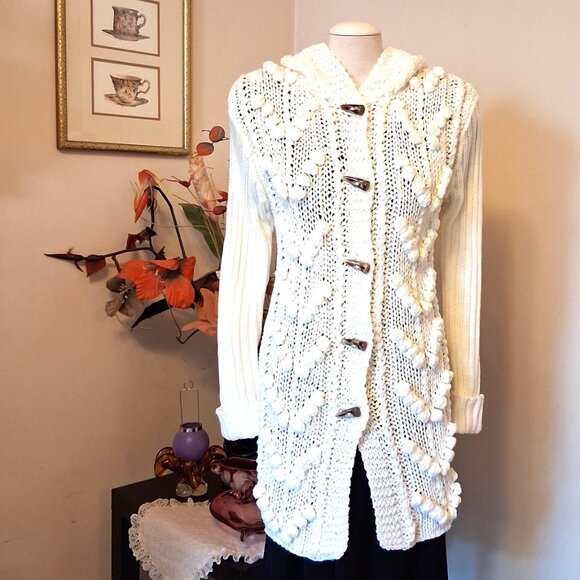NWT Woman's White Hooded Cardigan Coat Knit Lightweight Warm & Elegant Outerwear - Picture 9 of 9